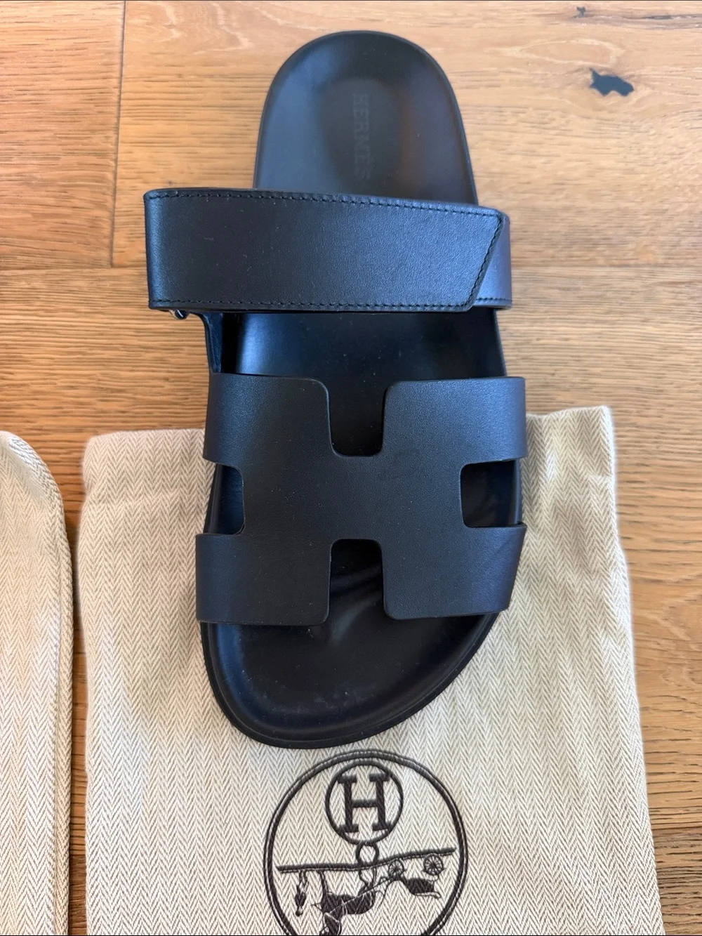 Hermes Chypre Sandal Black Leather - Picture 4 of 8